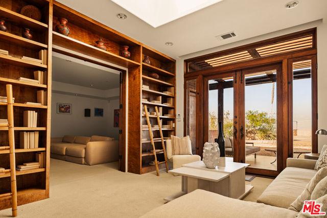 Image 25 of 39 For 57425 Palm Seco Circle