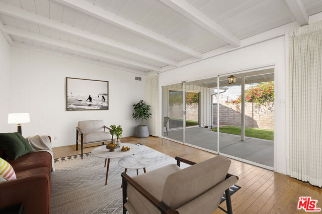 12146 Travis Street, Los Angeles CA: https://media.crmls.org/mediaz/21550b23-5d5c-4e58-baea-9ac38001d581.jpg