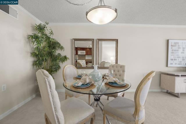 1525 Canyonwood Ct, Walnut Creek CA: https://media.crmls.org/mediaz/21552b1a-b1a0-459e-a440-d236e1ee0b35.jpg