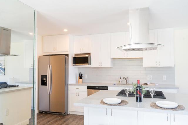 33157 Lake Superior Place, Fremont CA: https://media.crmls.org/mediaz/21553a59-19f3-40ba-b131-0bf71b1c4eb3.jpg