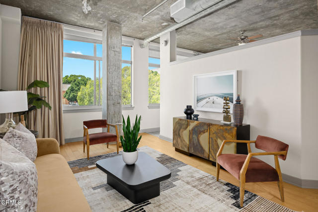 840 E Green Street, Pasadena CA: https://media.crmls.org/mediaz/21558691-ea61-4263-93bc-e89176aaed9d.jpg