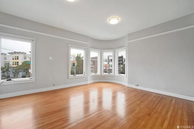 649651 Francisco St, San Francisco CA: https://media.crmls.org/mediaz/2155e4c9-159d-4355-afbf-ce61e03c3743.jpg