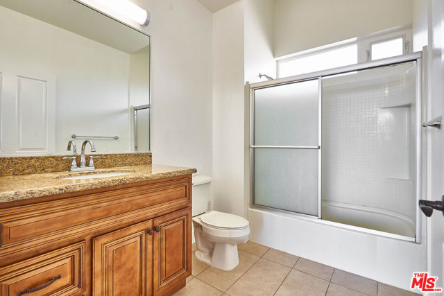 345 S Gramercy Place, Los Angeles CA: https://media.crmls.org/mediaz/2155ef81-0f82-49ce-be1f-b95b3f01f03d.jpg