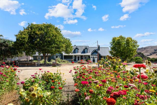 6840 Southside Road, Hollister CA: https://media.crmls.org/mediaz/215632c1-2372-4347-8042-50a383155b36.jpg