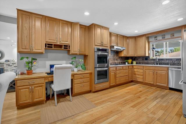 7310 Orchard Drive, Gilroy CA: https://media.crmls.org/mediaz/215642cc-6f60-4171-a10c-a6873bb451ce.jpg