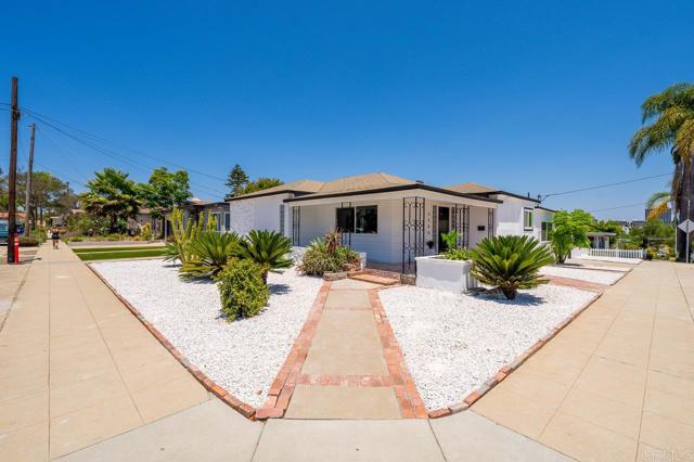3505 Ibis Street, San Diego CA: https://media.crmls.org/mediaz/2156b12a-d989-4494-bfaa-4dc2ad82a0f8.jpg