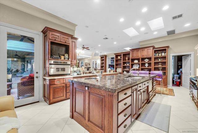 45455 Lorenz Ln, Temecula CA: https://media.crmls.org/mediaz/21574159-f0f4-4179-a100-a5dc6a809f32.jpg