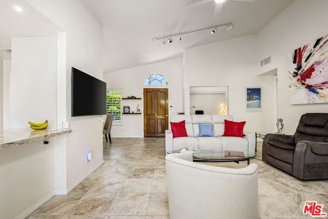 69385 Avenida De Las Montanas, Cathedral City CA: https://media.crmls.org/mediaz/21574278-670a-4f0c-a01e-fa0e1d2ed0ae.jpg