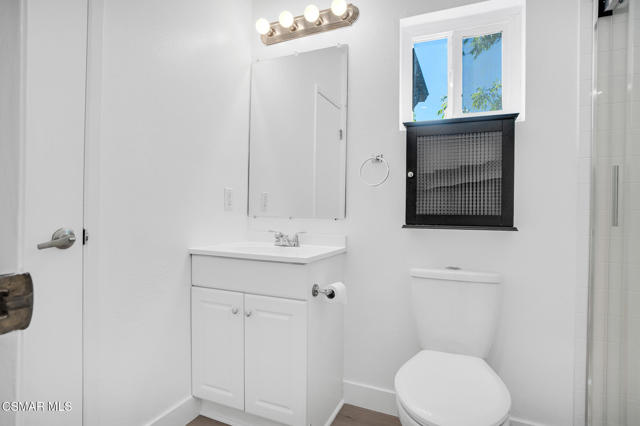 1160 Alamos Drive, Thousand Oaks CA: https://media.crmls.org/mediaz/215757ab-c04d-41c6-ac0a-af10674fae06.jpg