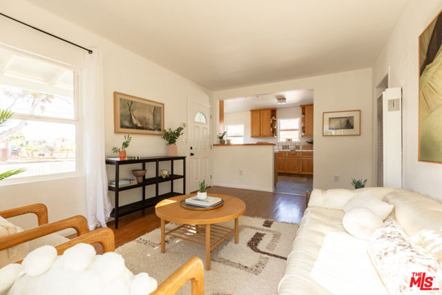 2722 Marine Avenue, Gardena CA: https://media.crmls.org/mediaz/21577550-12de-496e-b227-1fec87ea49d4.jpg