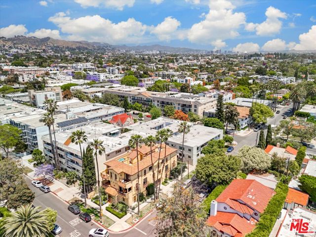 500 N Orlando Avenue, West Hollywood CA: https://media.crmls.org/mediaz/215798e6-bf80-4fee-8efc-fac6c03c7a6d.jpg