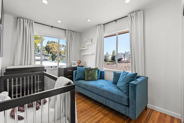1640 Marina Court, San Mateo CA: https://media.crmls.org/mediaz/2157edce-38c9-4b1b-b802-d341463a00ed.jpg