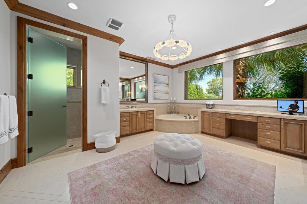 MLS #219137412DA image #8