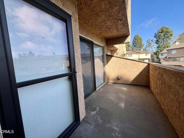 Detail Gallery Image 5 of 29 For 677 County Square Dr, Ventura,  CA 93003 - 2 Beds | 2/1 Baths
