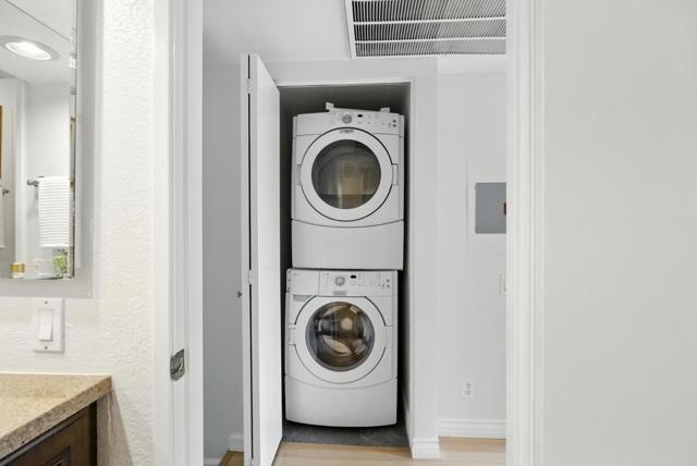 461 Costa Mesa Terrace, Sunnyvale CA: https://media.crmls.org/mediaz/215952f2-ff29-4355-9cff-586eac92d38c.jpg