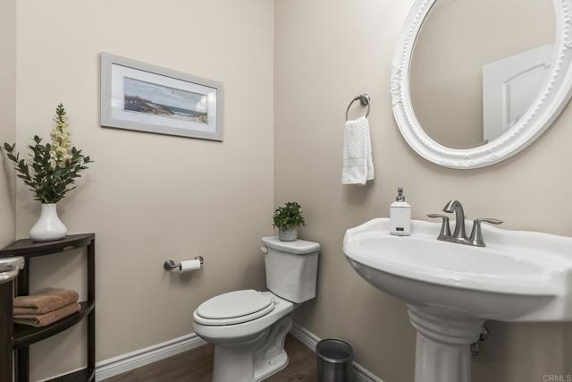 10252 Casa Ct, Santee CA: https://media.crmls.org/mediaz/21596835-ec78-4290-adf2-24698ba99852.jpg