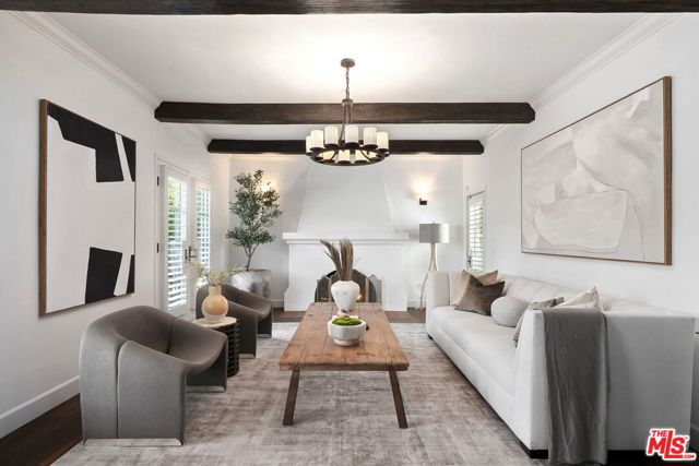 616 21st Street, Santa Monica CA: https://media.crmls.org/mediaz/2159de2d-eba2-4153-8584-76fbc9192dc5.jpg