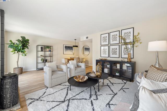 3032 CERRO VISTA, Alameda CA: https://media.crmls.org/mediaz/215a0bb9-415d-402e-a0ed-c3569a897da2.jpg