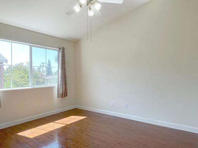 4111 Tawny Terrace, Fremont CA: https://media.crmls.org/mediaz/215a6367-7da4-4fe1-a569-76dcc3f78ec5.jpg