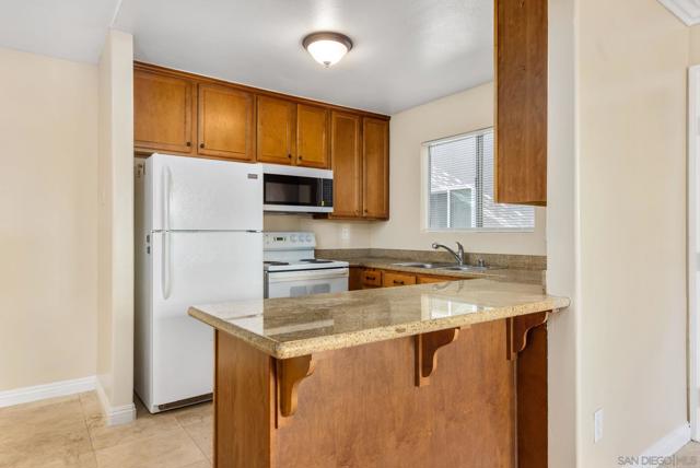 830 W Lincoln Ave, Escondido CA: https://media.crmls.org/mediaz/215bc6db-b051-47d2-9a47-ac4eab5f305e.jpg