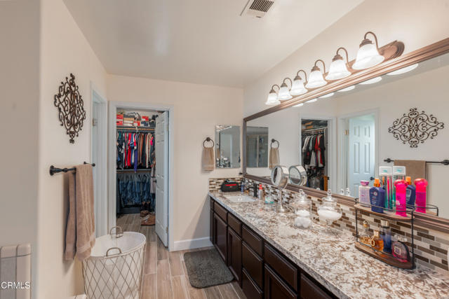 Detail Gallery Image 17 of 31 For 4813 Smokey Mountain Way, Bakersfield,  CA 93312 - 4 Beds | 2 Baths