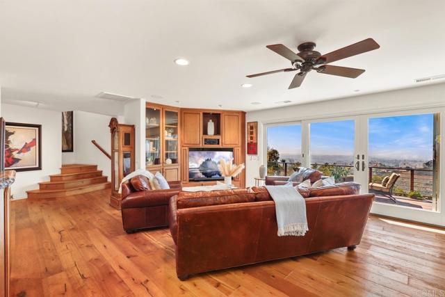 3698 Camino De Las Lomas, Vista CA: https://media.crmls.org/mediaz/215cb4bf-9b95-42ac-8f46-9130d4944c52.jpg