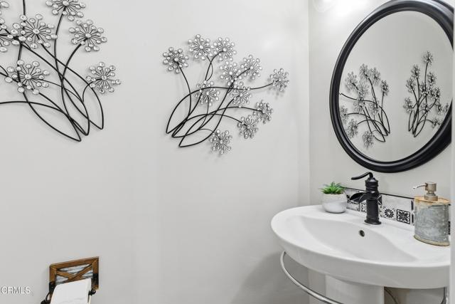 2174 WILCOX Street, Camarillo CA: https://media.crmls.org/mediaz/215e7c21-ade3-452a-8d1c-23df79f1c7bd.jpg