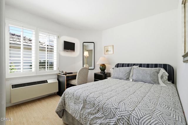 Detail Gallery Image 40 of 72 For 2317 Canyonback Rd, Los Angeles,  CA 90049 - 5 Beds | 5/1 Baths