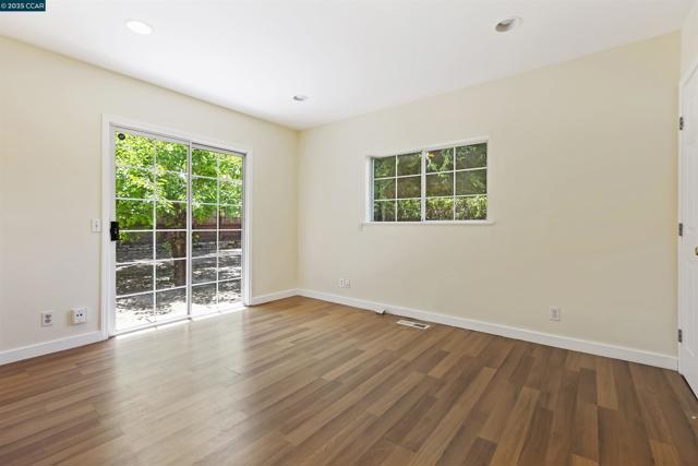 828 Bancroft Rd, Walnut Creek CA: https://media.crmls.org/mediaz/215eebfe-76c2-4def-ada2-6a08200f62fa.jpg