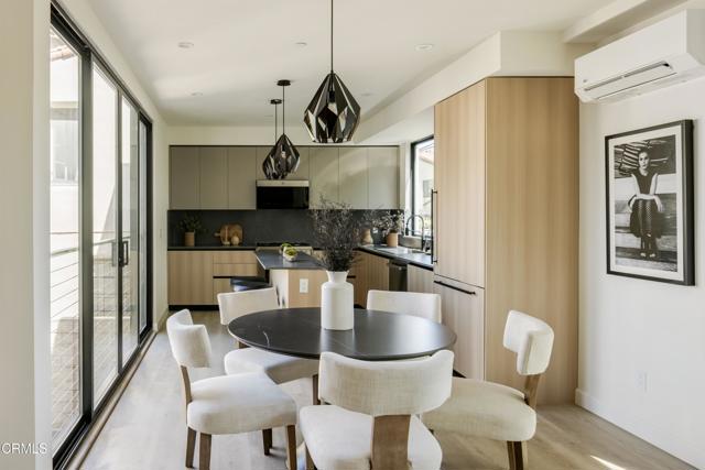 Detail Gallery Image 13 of 31 For 508 N Sycamore Ave, Los Angeles,  CA 90036 - 4 Beds | 3/1 Baths