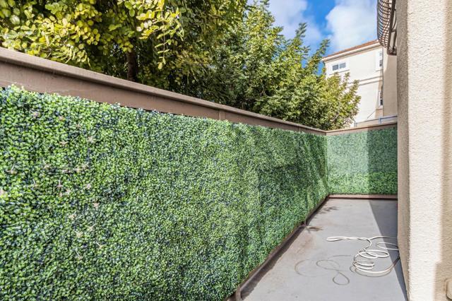 88 17th Avenue, San Mateo CA: https://media.crmls.org/mediaz/215f44ae-67d6-4c4f-b292-28761e311a69.jpg
