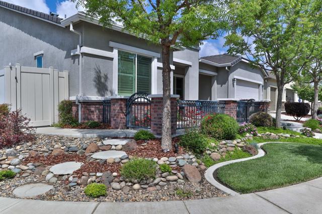 2671 Glen Echo Lane, Manteca CA: https://media.crmls.org/mediaz/215f8ccd-d224-4282-a178-7f231ac8c3cd.jpg
