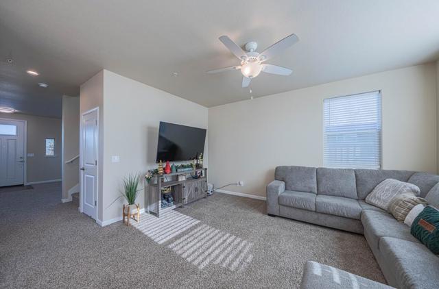 670 Bikle Drive, King City CA: https://media.crmls.org/mediaz/2160da17-097a-48dc-9b33-25073c66f1cc.jpg