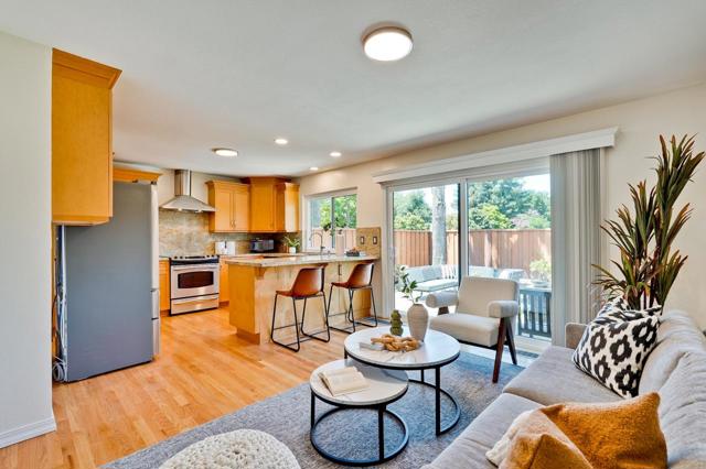 620 Willowgate Street, Mountain View CA: https://media.crmls.org/mediaz/216100db-1024-4b1f-a3b7-5fdf2a223b82.jpg