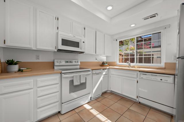 1579 Apache Drive, Chula Vista CA: https://media.crmls.org/mediaz/216145fb-17e0-4e4f-970c-c4a065a53669.jpg