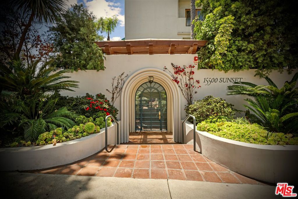 15500 W Sunset Boulevard #301