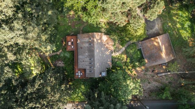 22021 Old Santa Cruz Highway, Los Gatos CA: https://media.crmls.org/mediaz/216247f8-2e03-45db-9798-e57b5493ef01.jpg