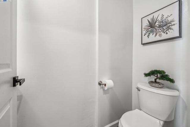 316 3Rd Ave S, Pleasant Hill CA: https://media.crmls.org/mediaz/2162c6be-3f33-4cb2-a6fc-ae9d54571873.jpg