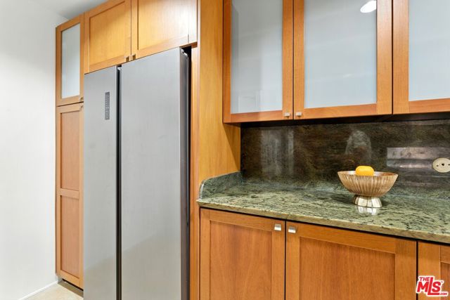 429 N Oakhurst Drive, Beverly Hills CA: https://media.crmls.org/mediaz/216324de-3782-4ec6-8d35-3a146c6effe2.jpg