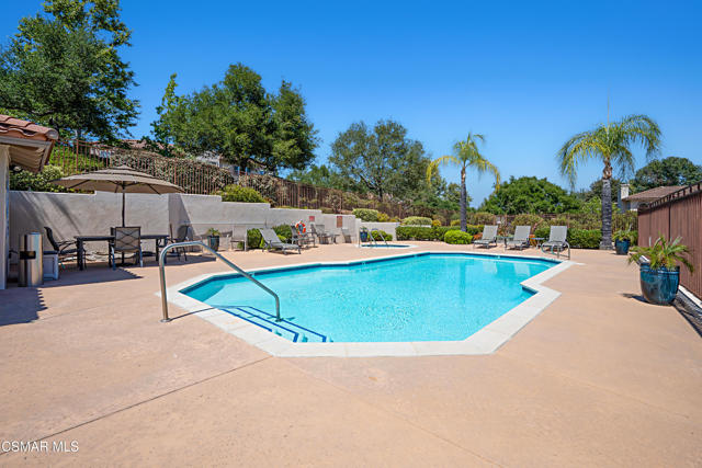 1012 Pan Court, Newbury Park CA: https://media.crmls.org/mediaz/2163792d-44af-4928-897a-93ac766f316e.jpg