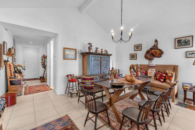 165 Lake Shore Drive, Rancho Mirage CA: https://media.crmls.org/mediaz/2163d6c2-71f2-4853-982a-bfa8bcc974f1.jpg