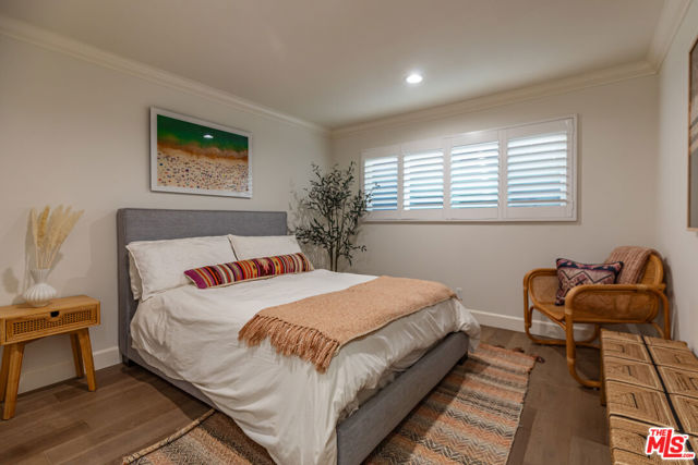 5 Bed Home for Sale in Los Angeles, California