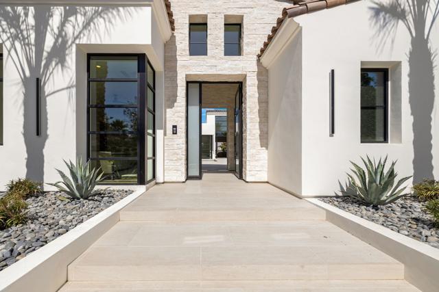53603 Via Mallorca, La Quinta CA: https://media.crmls.org/mediaz/216511a3-7048-4655-bd07-6d888f4b0d63.jpg