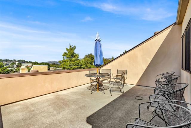 1 Appian Way, South San Francisco CA: https://media.crmls.org/mediaz/2165bd7e-a37f-4227-b01a-7df878bce648.jpg