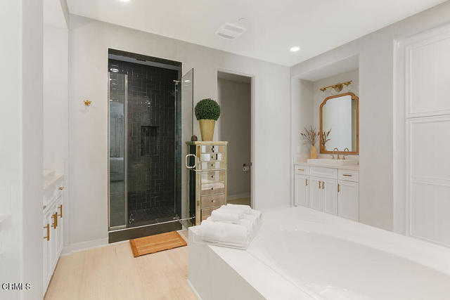 Detail Gallery Image 45 of 66 For 2417 E Hillcrest Dr, Thousand Oaks,  CA 91362 - 4 Beds | 3/1 Baths