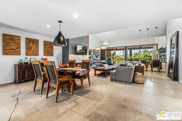 120 E Perlita Circle, Palm Springs, CA 92264