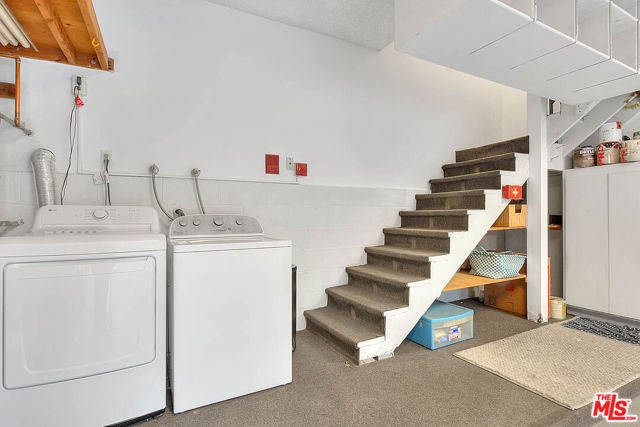 5920 Chula Vista Way, Los Angeles CA: https://media.crmls.org/mediaz/21684845-cb76-461d-ba5f-78add985b39b.jpg