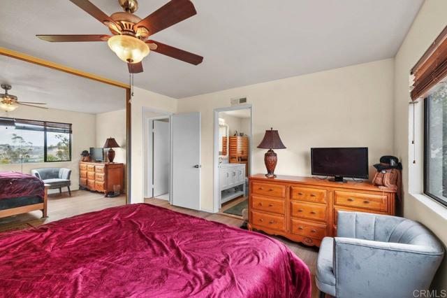 4971 Vista Pl, San Diego CA: https://media.crmls.org/mediaz/21686b80-1172-49d1-9892-a8529c6514df.jpg