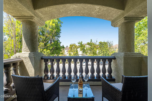 4126 Sterlingview Drive, Moorpark CA: https://media.crmls.org/mediaz/21698945-50dd-4c30-9ba4-cb41b598f338.jpg