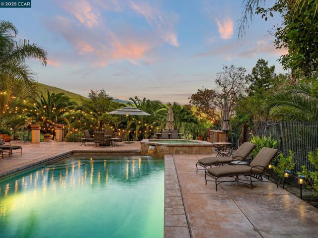 4640 Kingswood Dr, Danville CA: https://media.crmls.org/mediaz/2169b979-3a27-49ba-bf10-36a076016732.jpg